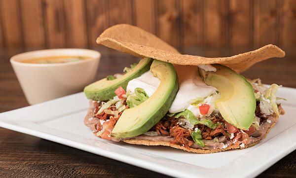 Tostada de Carne Deshebrada